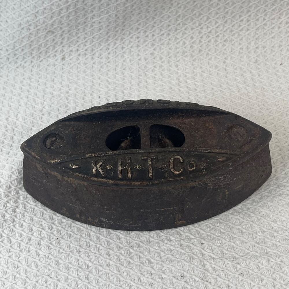 Antique Hickory K-H-T Co Cast Iron Sad Iron Base Pat. 1897 No Handle